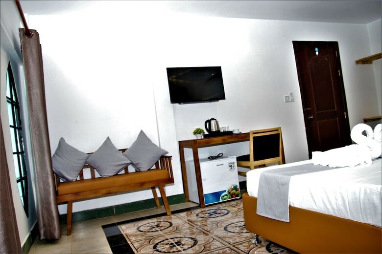 Grand Elevation Hotel