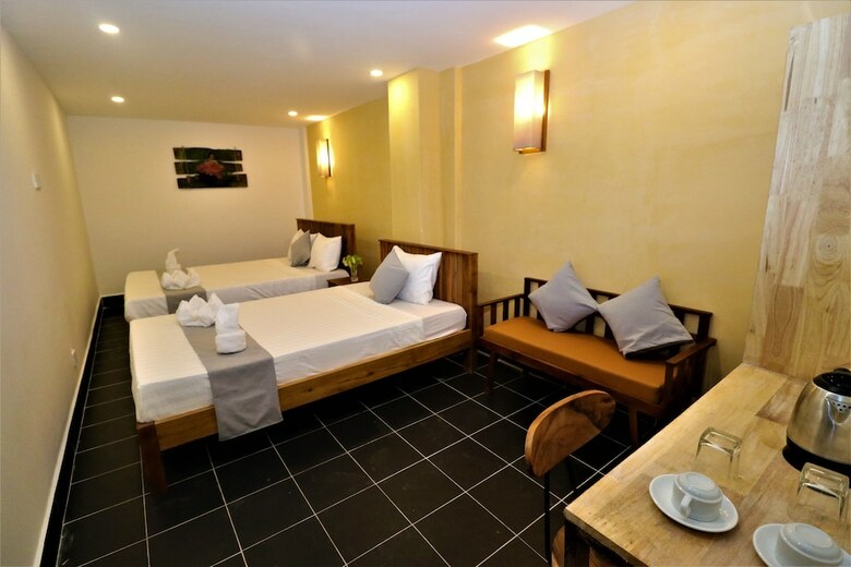Grand Elevation Hotel