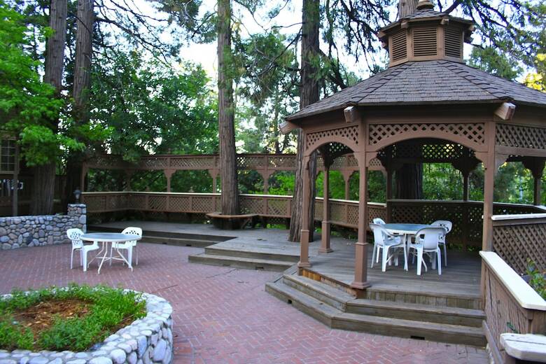 Hotel Saddleback Inn