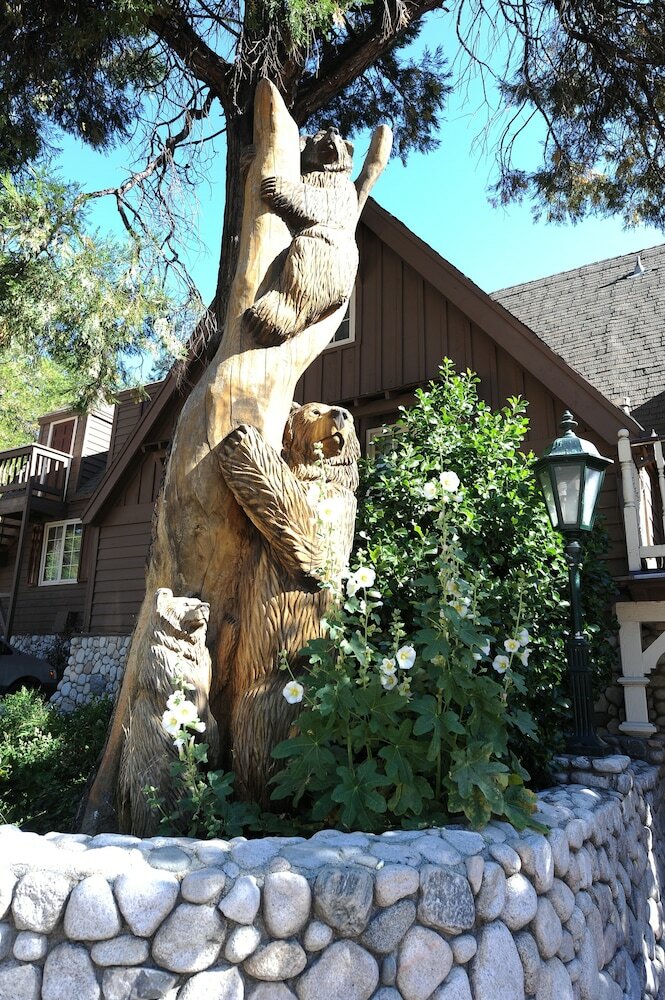 Hotel Saddleback Inn