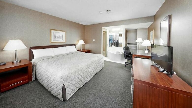 The Falls Hotel & Inn