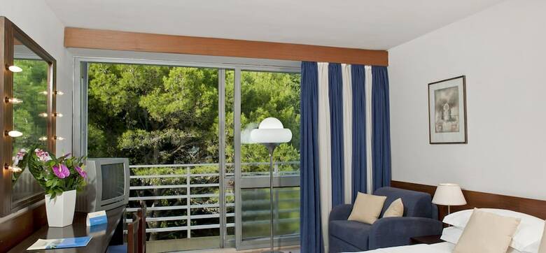 Bluesun Hotel Maestral