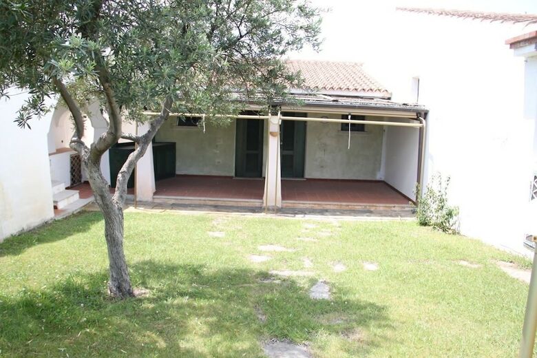 Feng Shui Pool House 28