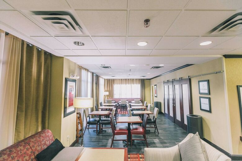 Hotel Hampton Inn Tallahassee-central