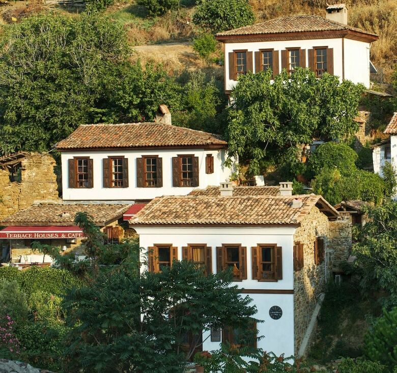 Hotel Terrace Houses Sirince - Fig, Olive And Grapevine