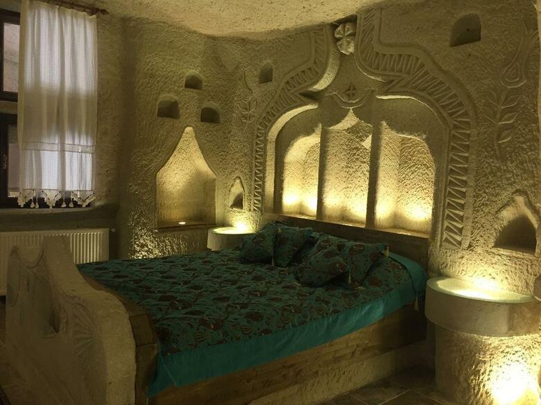 The Village Cave Hotel