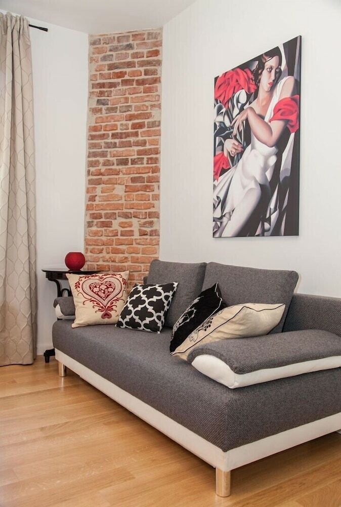 Bc7 Apartments