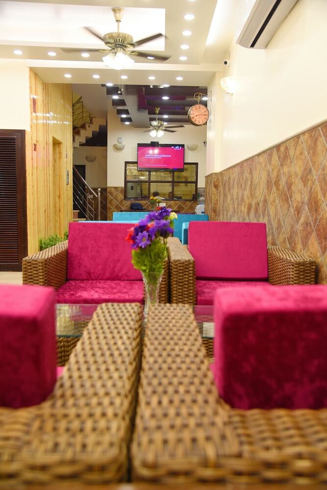 Hostal Atlanta At New Delhi Train Station