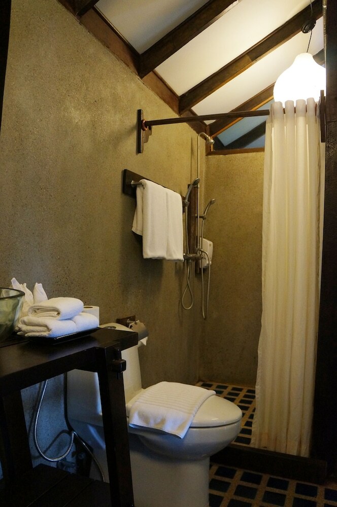 Hotel Banthai Village