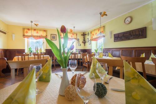 Hostal Hotel Gasthof Goldener L�we
