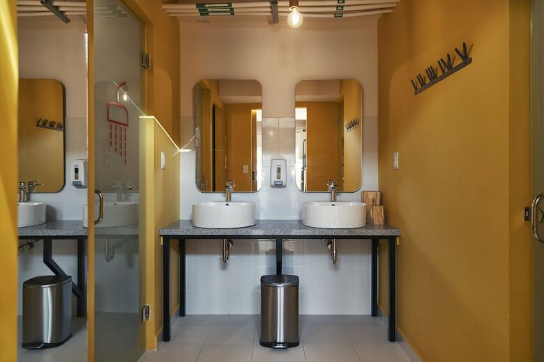 Hostal Mayan Monkey Los Cabos - Hostel - Adults Only