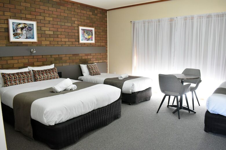 Clubarham River Motel