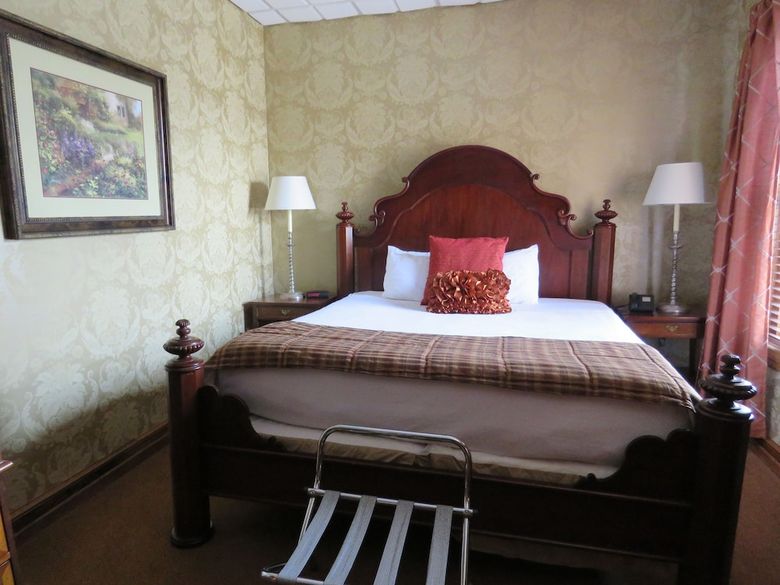 Hotel Altland House Inn And Suites