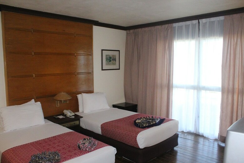 Hotel Sutra Beach Resort