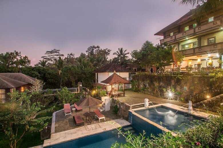 Villa Puri Saron Hotel Madangan