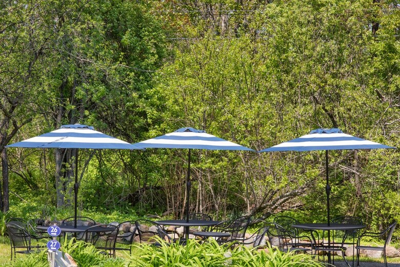 Motel Glen Cove Inn & Suites