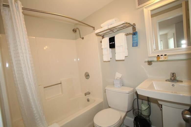 Motel Glen Cove Inn & Suites