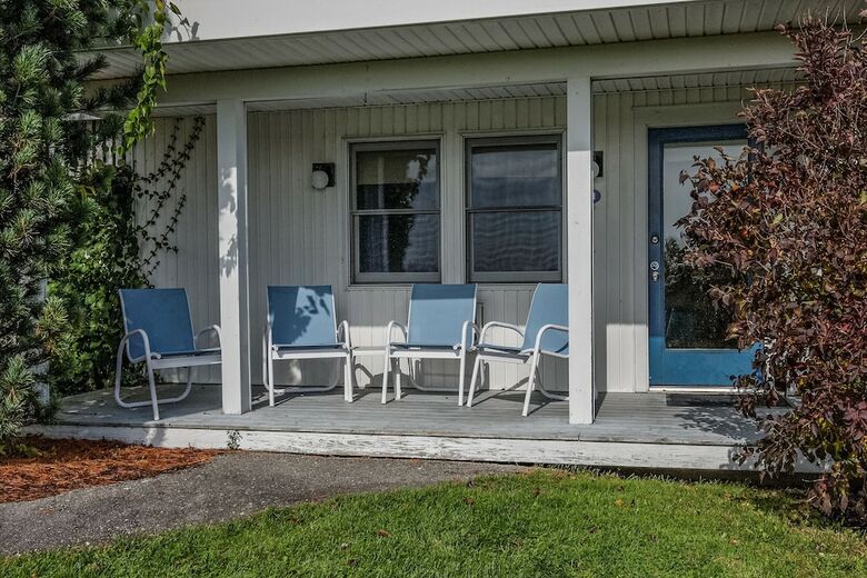 Motel Glen Cove Inn & Suites