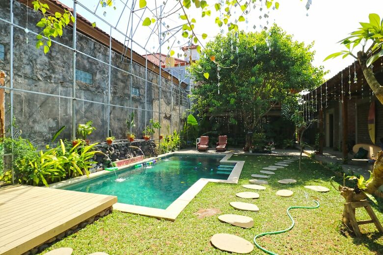 Hostal Indopurejoy House
