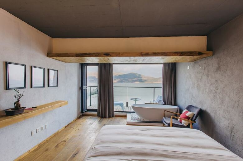 Dali Pure Sea Travelling With Hotel
