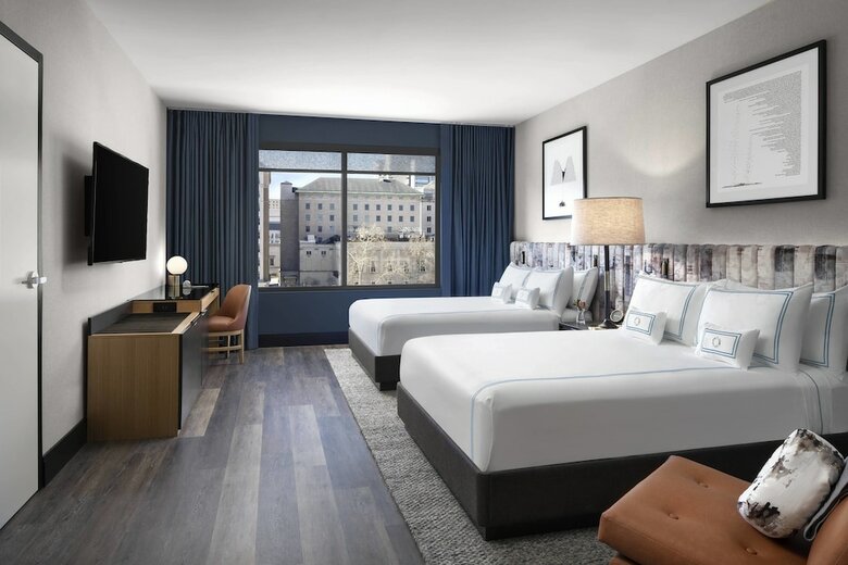 The Oaklander Hotel, Autograph Collection
