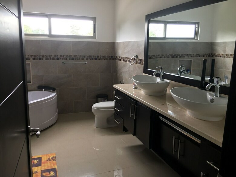 Las Yagrumas Condo Escazu