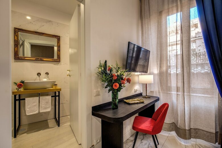 Hotel Little Queen Pantheon Residence