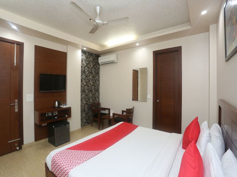 Oyo 5198 Hotel Hcgrand