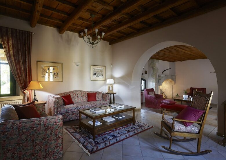 Castello Villa Daphnes