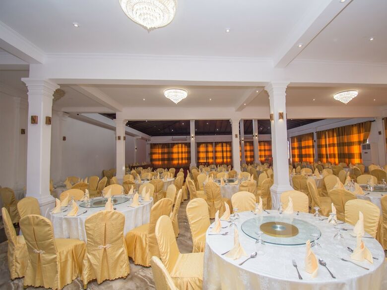 Hotel Oyo 240 Grand Highway Resort