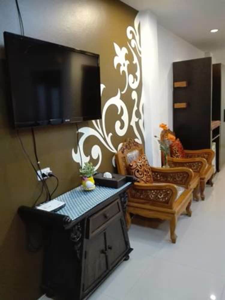 Hotel Rockwell Boutique Suites