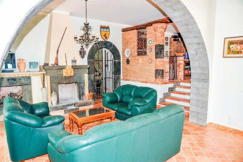 Hotel La Casa Rosa