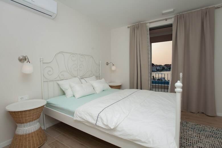 Hotel Guesthouse Augusta Insula
