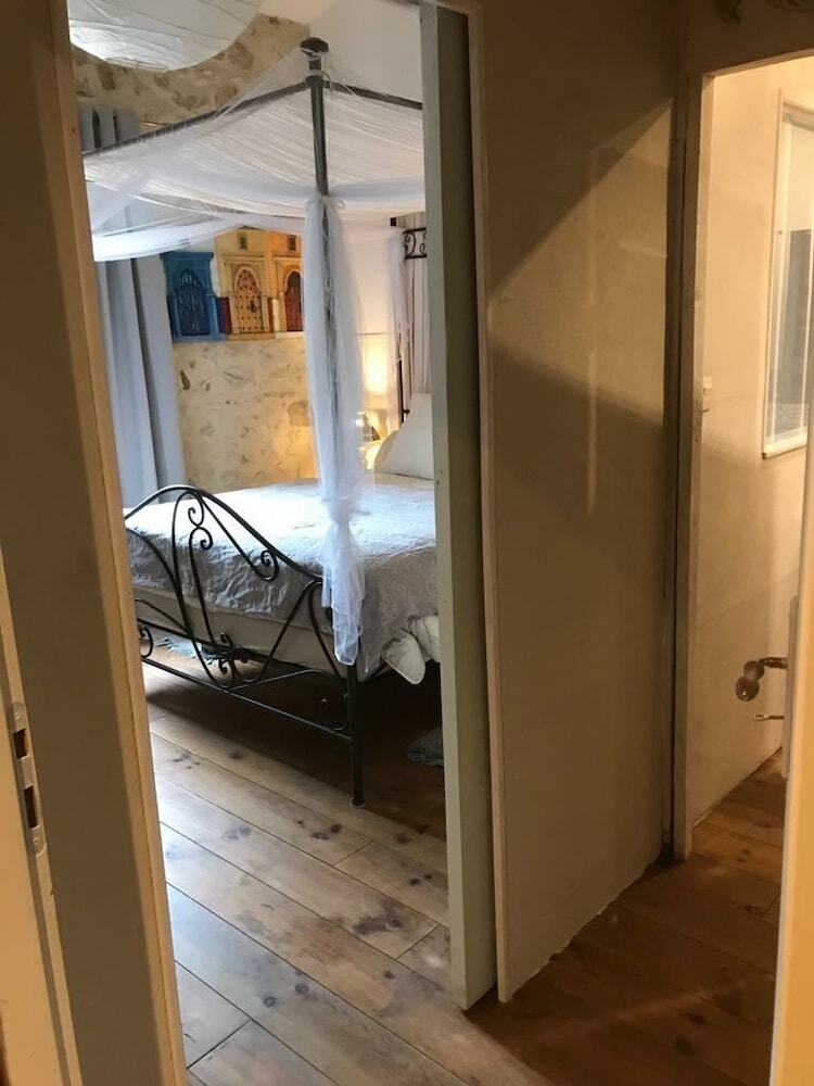 Hotel Maison D'h�tes - L'echoppe & Les Toiles