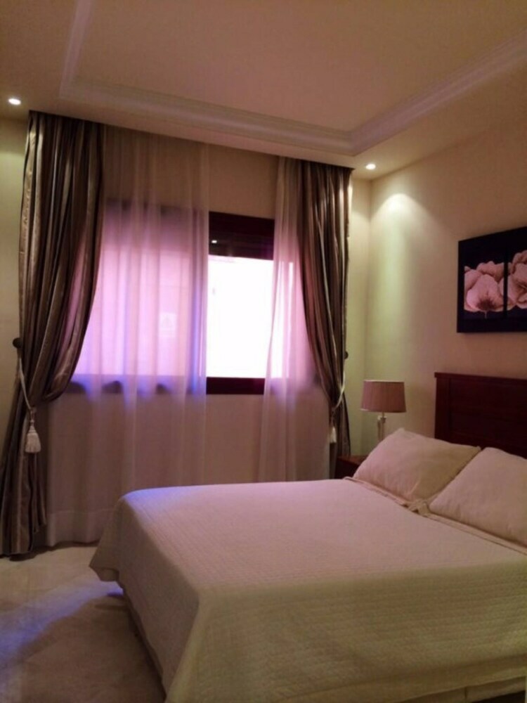 Apartamentos Jardines de Don Carlos 3 Bedroom, Beachside