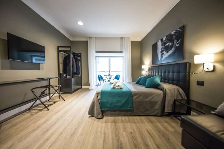 B&B Arthouse