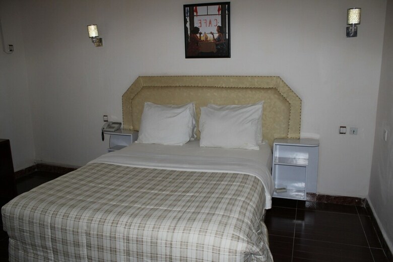 Zambezi Inn Hotel