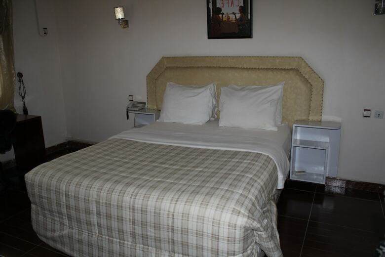 Zambezi Inn Hotel