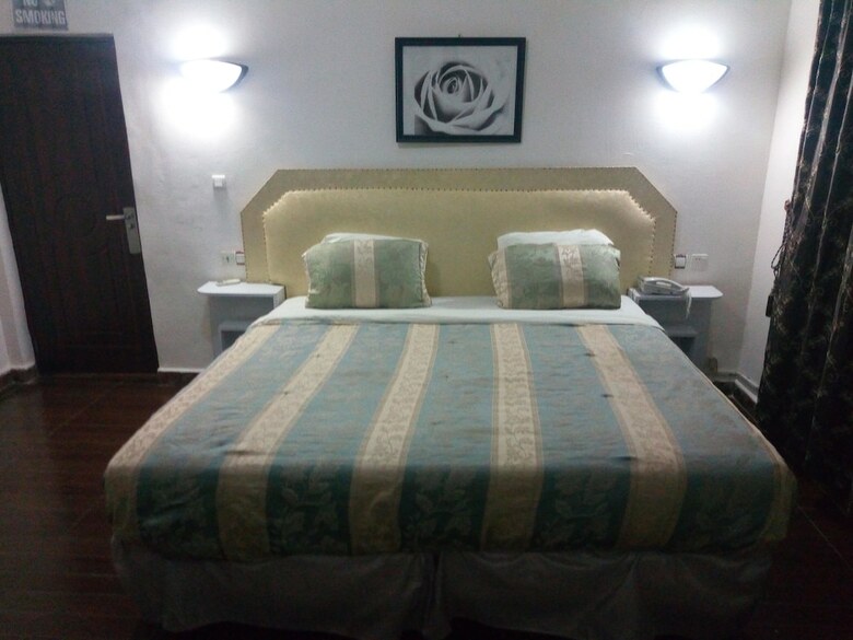 Zambezi Inn Hotel