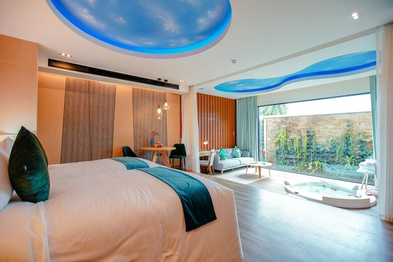 Hotel Pool Suite Chiang Mai