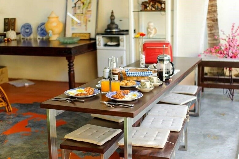 Bed & Breakfast Casugria Dutch Heritage Residence