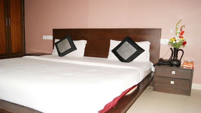 Hotel Maxfort Cyber City