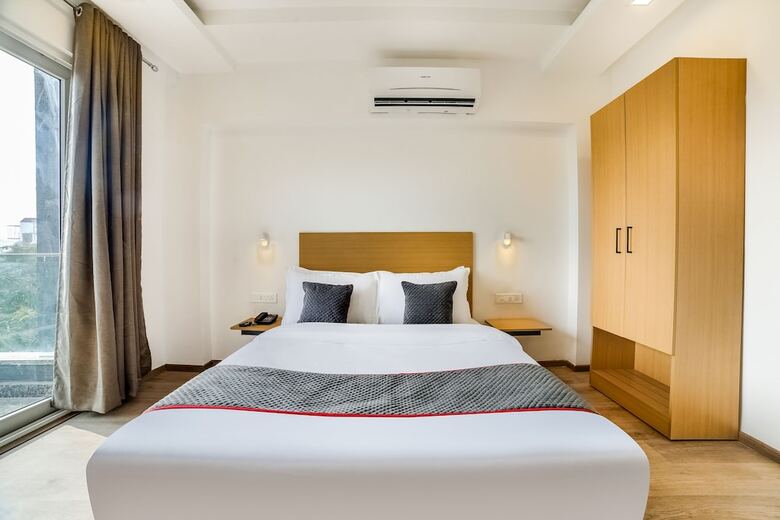 Hotel Oyo Flagship 15228 South City2