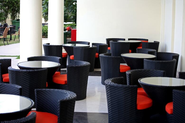 Hotel Dlf Club 3