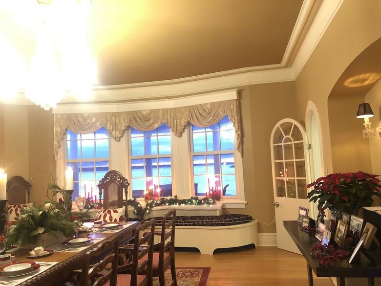 Bed & Breakfast 1 West Inn Waterfront