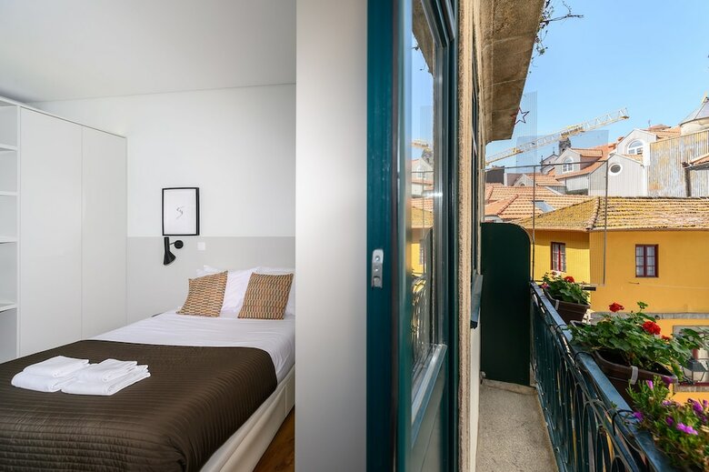Hotel Maria Muralha Historic House