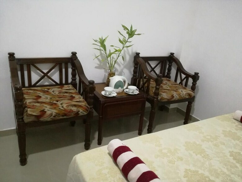 Hotel A To Zee Airport Villa