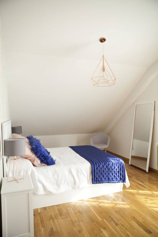 Apartamentos �tico Jaca Oroel