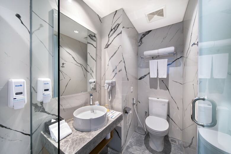 Hotel Holiday Inn Express Jakarta Matraman