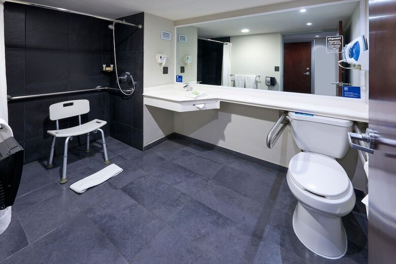 Hotel City Express Saltillo Norte